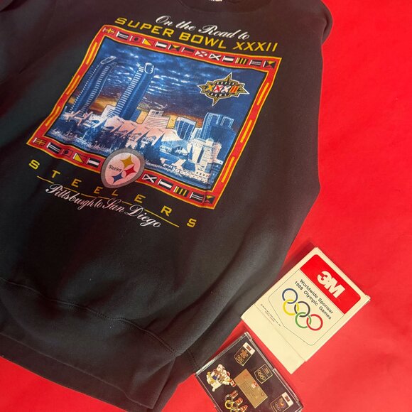 Vintage Sports Fan Gift Set – 1990s Steelers Super Bowl XXXII Sweatshirt + Pins - Picture 11 of 12